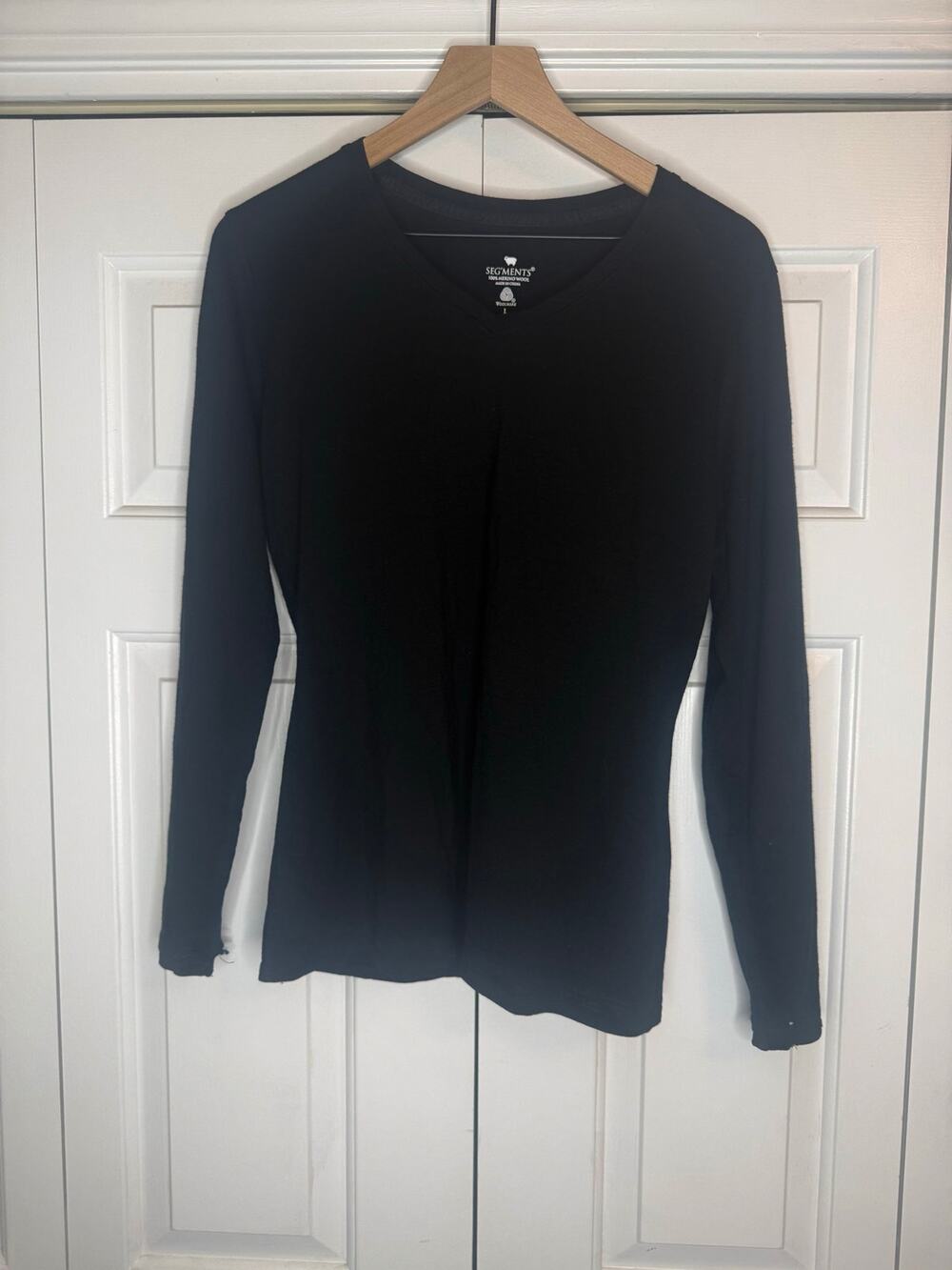 LOT of FLAWED SEG'MENTS Womens L Pure Merino Wool Base Layer V Neck Top Black